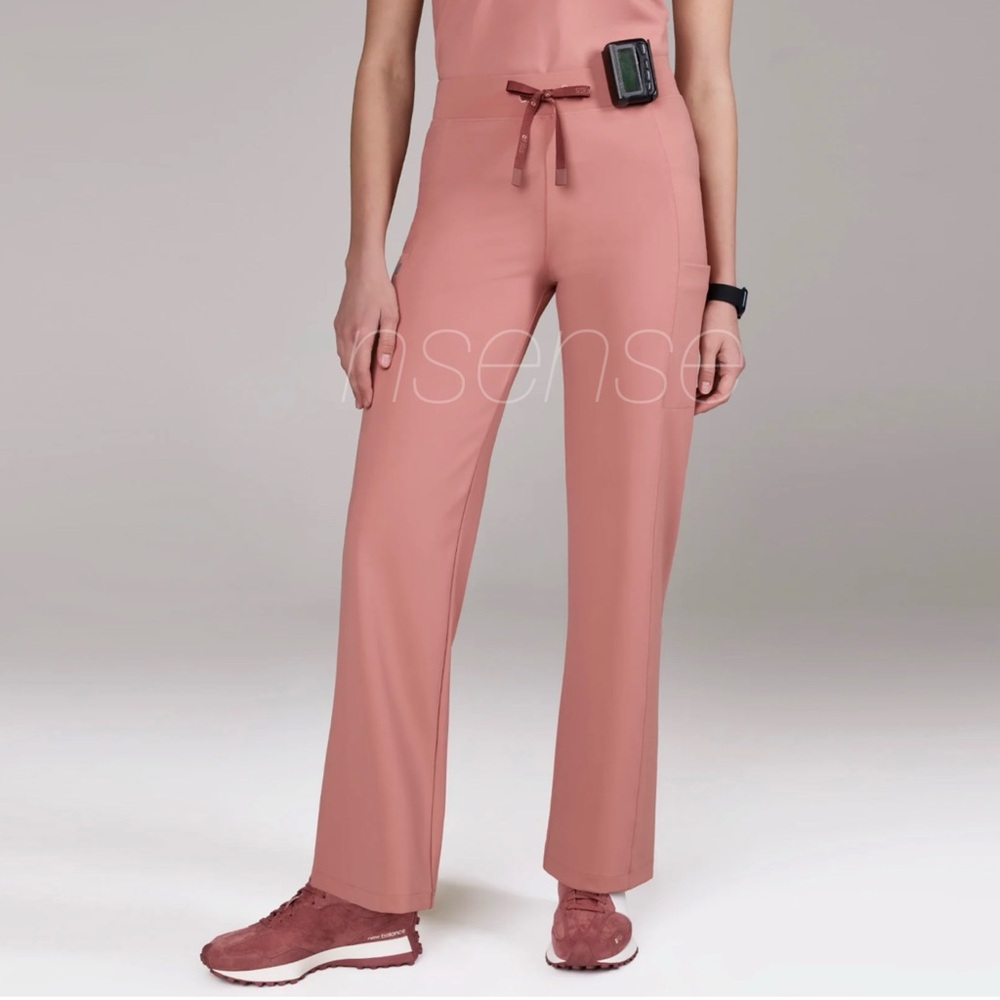 Figs Straight Leg Scrub Pants in Dusty Rose